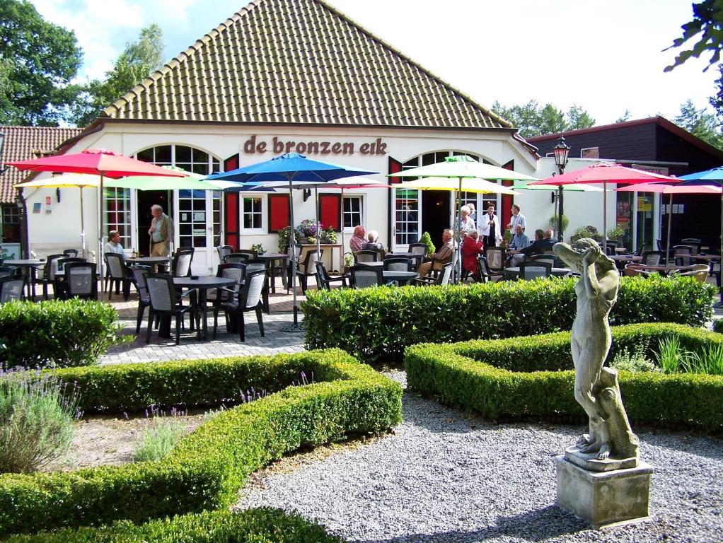 Vakantiepark De Bronzen Eik Sellingen Εξωτερικό φωτογραφία