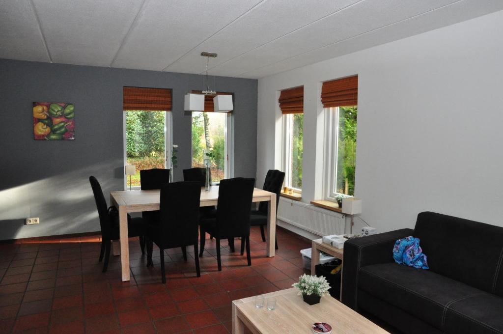Vakantiepark De Bronzen Eik Sellingen Δωμάτιο φωτογραφία