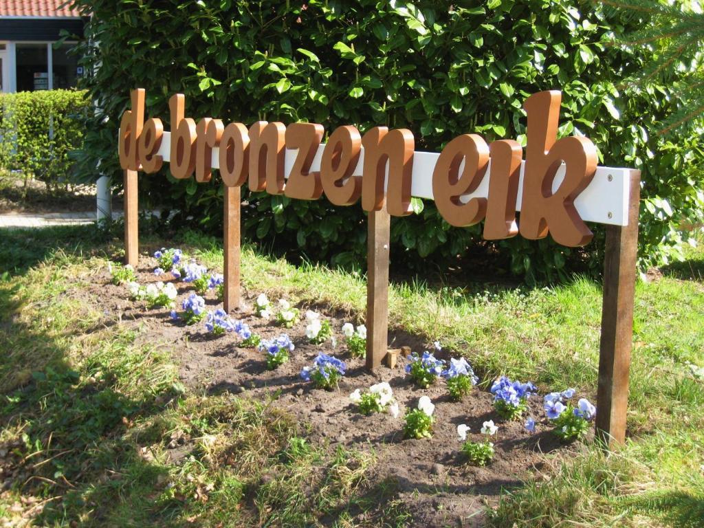 Vakantiepark De Bronzen Eik Sellingen Εξωτερικό φωτογραφία